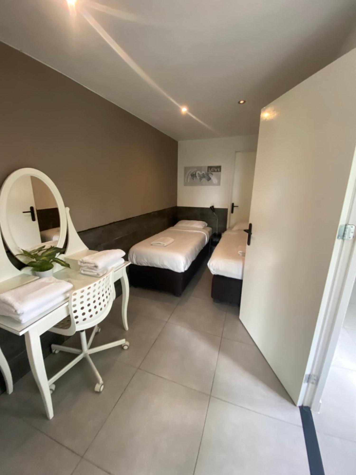 Bungalow Haarlem Amsterdam With Jacuzzi Vijfhuizen Dış mekan fotoğraf